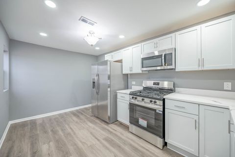 Tiny photo for 42425 N Park Lane E, Antioch, IL 60002 (MLS # 12533449)