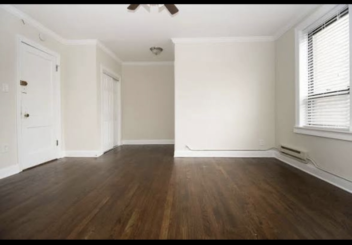 3345 N Marshfield Avenue 209