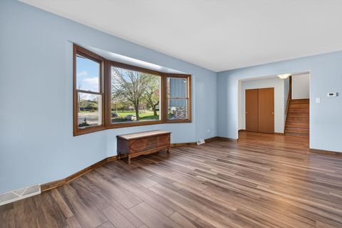 Tiny photo for 3211 Wild Oaks Court, Joliet, IL 60431 (MLS # 12622823)