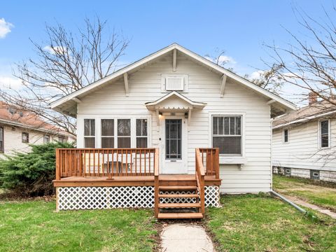 Photo of 156 E 10th Street, Chicago Heights, IL 60411 (MLS # 12610912)