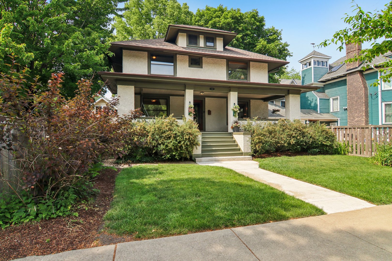 412 Pleasant Street