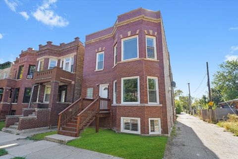 4447 W van buren Street Chicago IL 60624