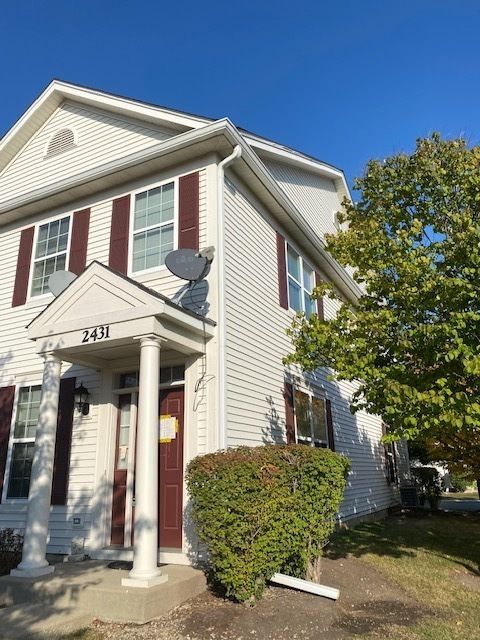 Tiny photo for 2431 Georgetown Circle, Aurora, IL 60503 (MLS # 12498470)