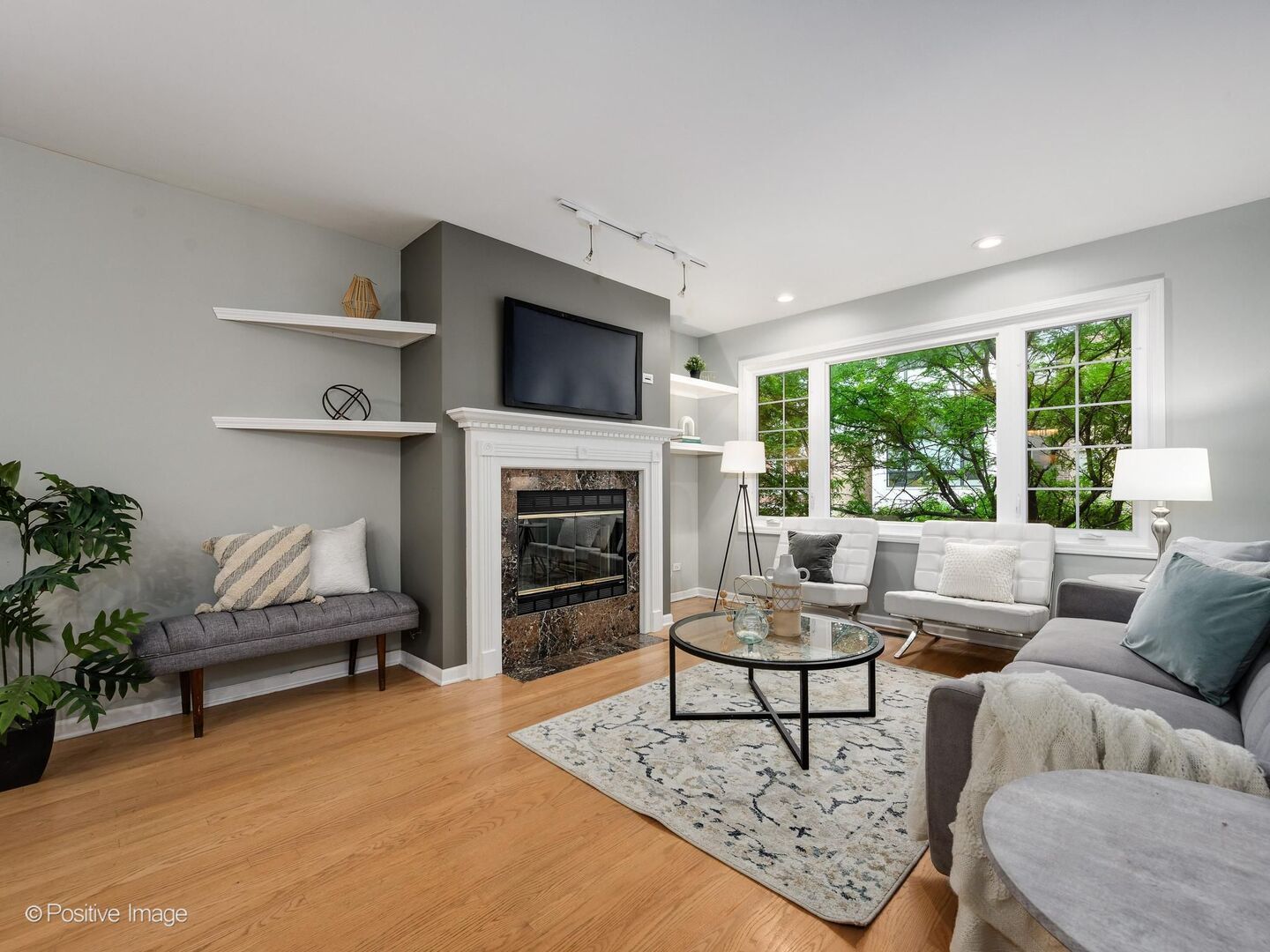 1629 W Le Moyne Street 2W