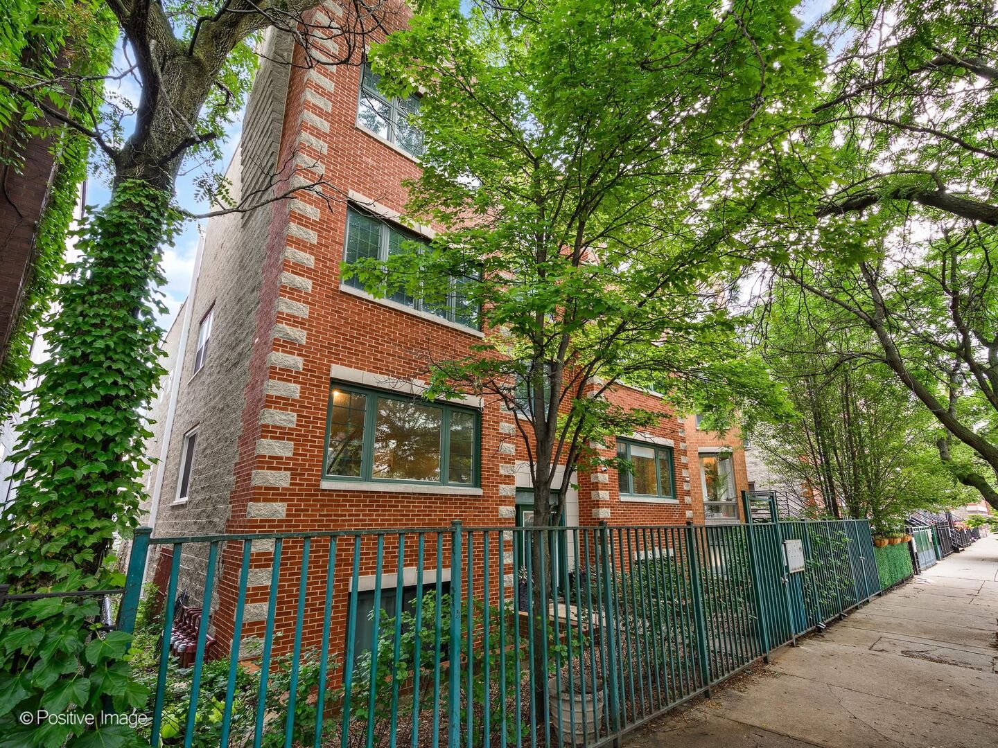 1629 W Le Moyne Street 2W
