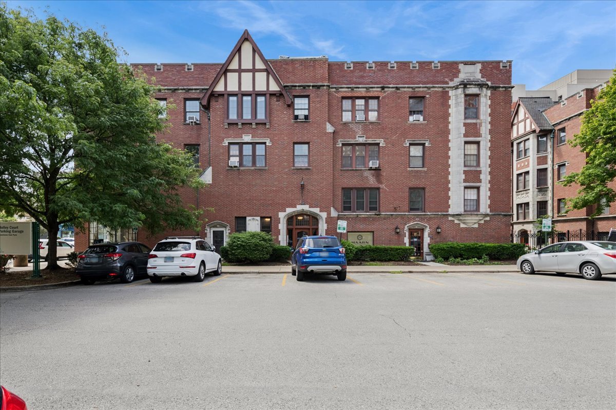 1103 Holly Court 206