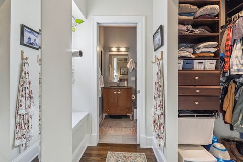 Tiny photo for 1441 W Cuyler Avenue #2E, Chicago, IL 60613 (MLS # 12466750)