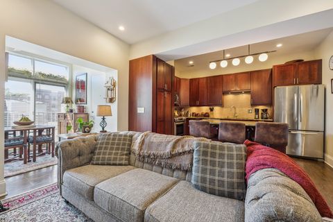 Tiny photo for 1441 W Cuyler Avenue #2E, Chicago, IL 60613 (MLS # 12466750)
