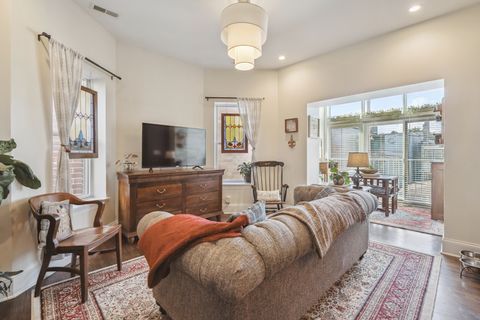 Tiny photo for 1441 W Cuyler Avenue #2E, Chicago, IL 60613 (MLS # 12466750)