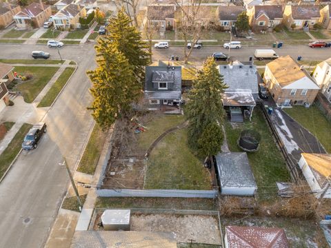 A home in Evergreen Park