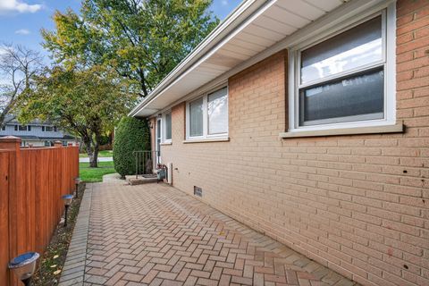 Tiny photo for 1187 S Ridge Avenue, Arlington Heights, IL 60005 (MLS # 12506392)