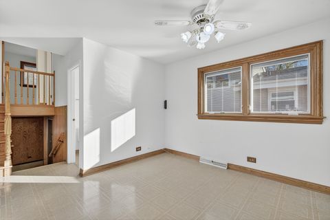 Tiny photo for 1187 S Ridge Avenue, Arlington Heights, IL 60005 (MLS # 12506392)