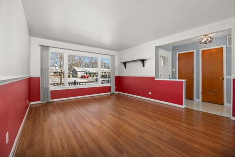 Tiny photo for 241 Pleasant Drive, Elk Grove Village, IL 60007 (MLS # 12555478)