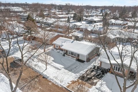 Tiny photo for 241 Pleasant Drive, Elk Grove Village, IL 60007 (MLS # 12555478)