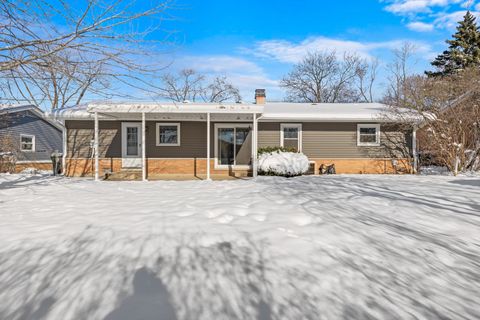 Tiny photo for 241 Pleasant Drive, Elk Grove Village, IL 60007 (MLS # 12555478)