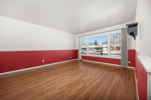 Tiny photo for 241 Pleasant Drive, Elk Grove Village, IL 60007 (MLS # 12555478)