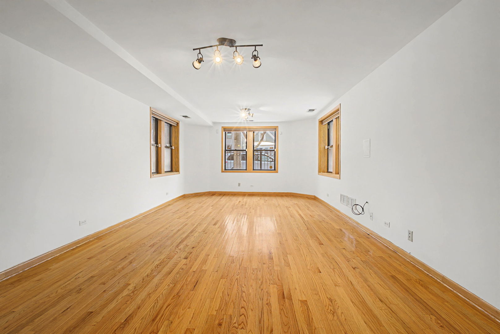 2947 W BELDEN Avenue 1