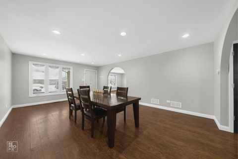 Tiny photo for 7850 Mcvicker Avenue, Burbank, IL 60459 (MLS # 12526559)