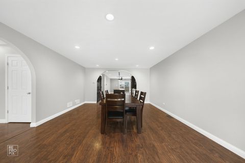 Tiny photo for 7850 Mcvicker Avenue, Burbank, IL 60459 (MLS # 12526559)