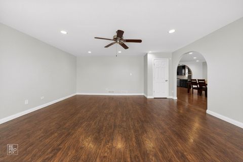 Tiny photo for 7850 Mcvicker Avenue, Burbank, IL 60459 (MLS # 12526559)