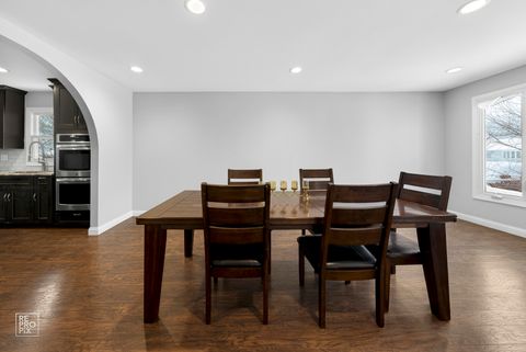 Tiny photo for 7850 Mcvicker Avenue, Burbank, IL 60459 (MLS # 12526559)