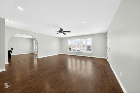 Tiny photo for 7850 Mcvicker Avenue, Burbank, IL 60459 (MLS # 12526559)