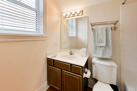 Tiny photo for 1865 Admiral Court #92, Glenview, IL 60026 (MLS # 12764376)