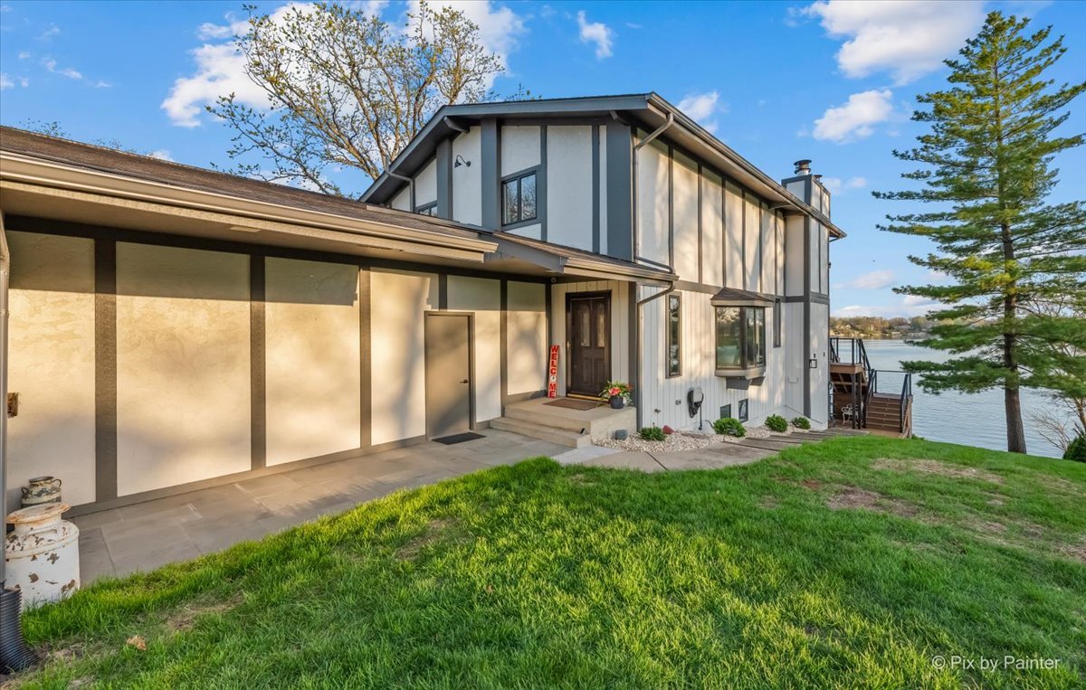 386 Holiday Drive