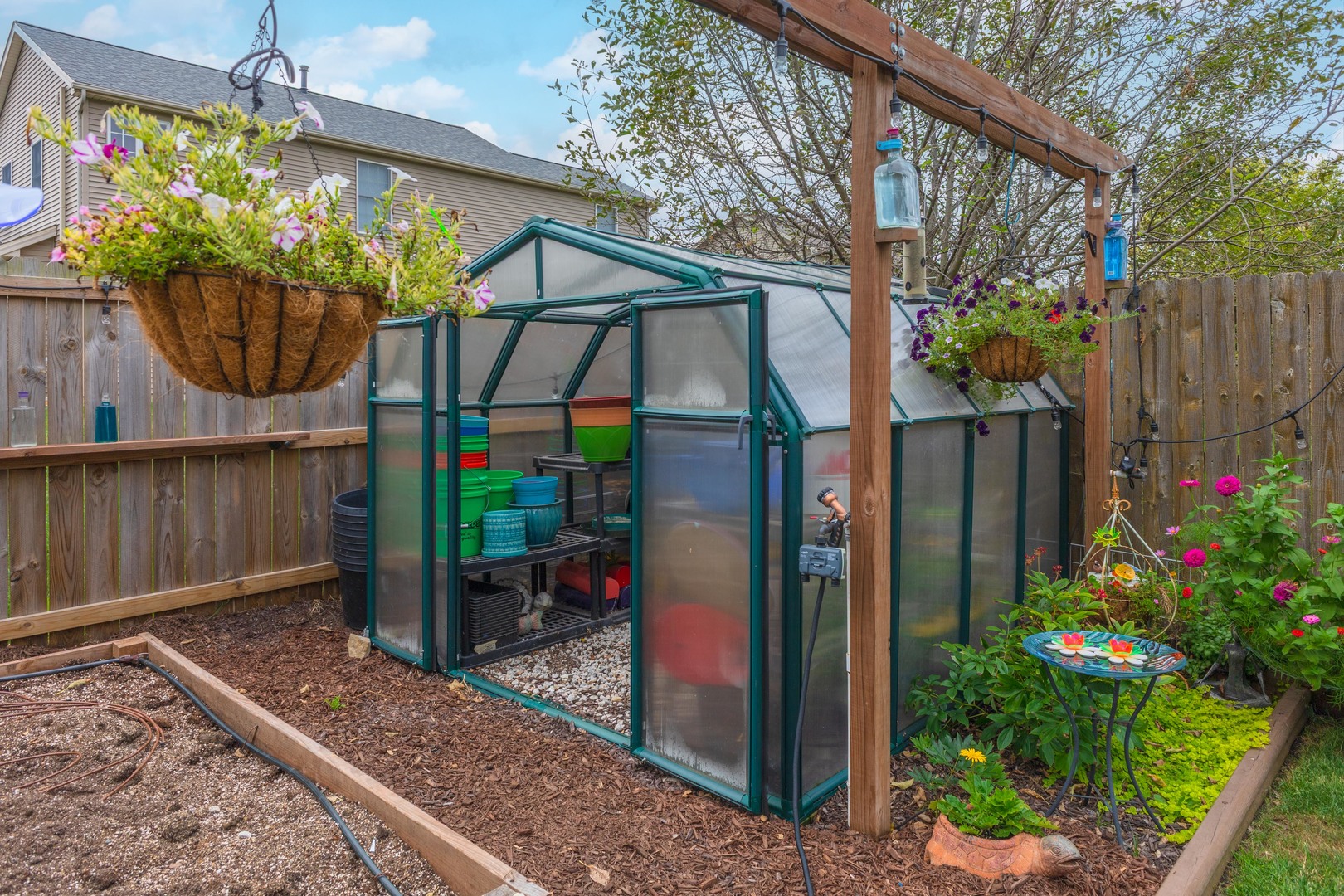 Normal, Illinois 61761, United States, 4 Bedrooms Bedrooms, ,3 BathroomsBathrooms,Residential,Contingent,196201