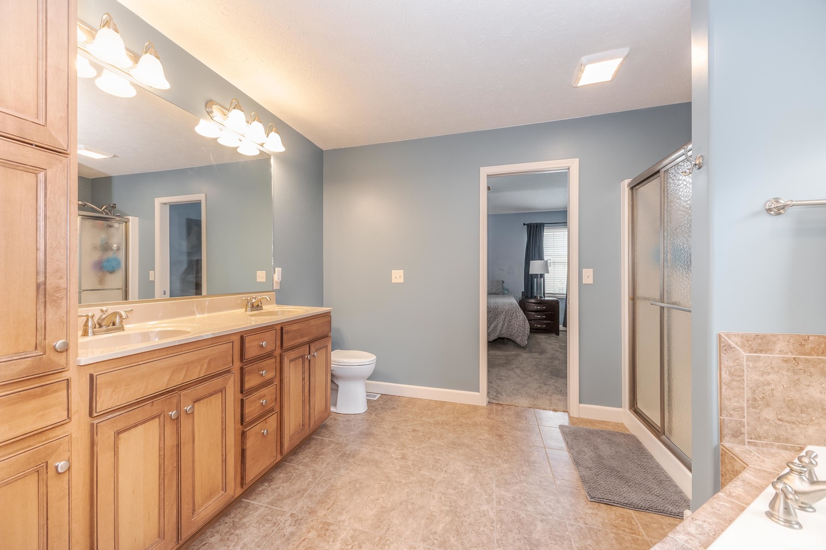 Normal, Illinois 61761, United States, 4 Bedrooms Bedrooms, ,3 BathroomsBathrooms,Residential,Contingent,196201