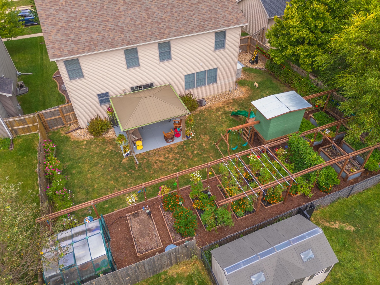 Normal, Illinois 61761, United States, 4 Bedrooms Bedrooms, ,3 BathroomsBathrooms,Residential,Contingent,196201