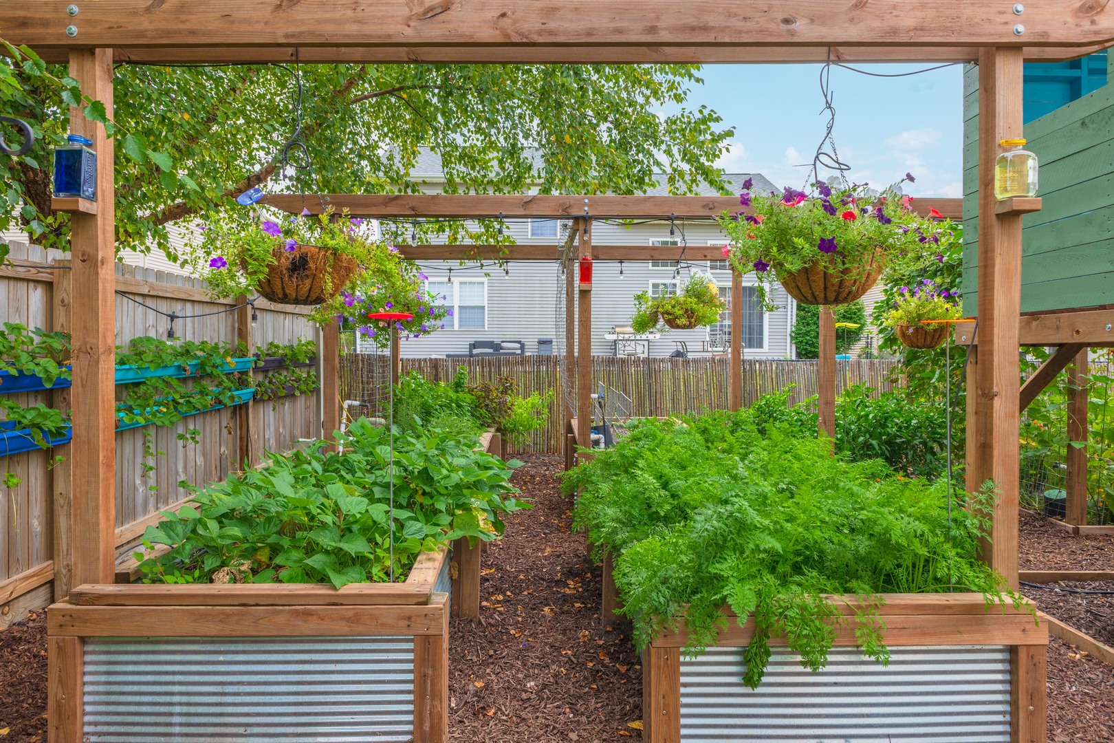 Normal, Illinois 61761, United States, 4 Bedrooms Bedrooms, ,3 BathroomsBathrooms,Residential,Contingent,196201