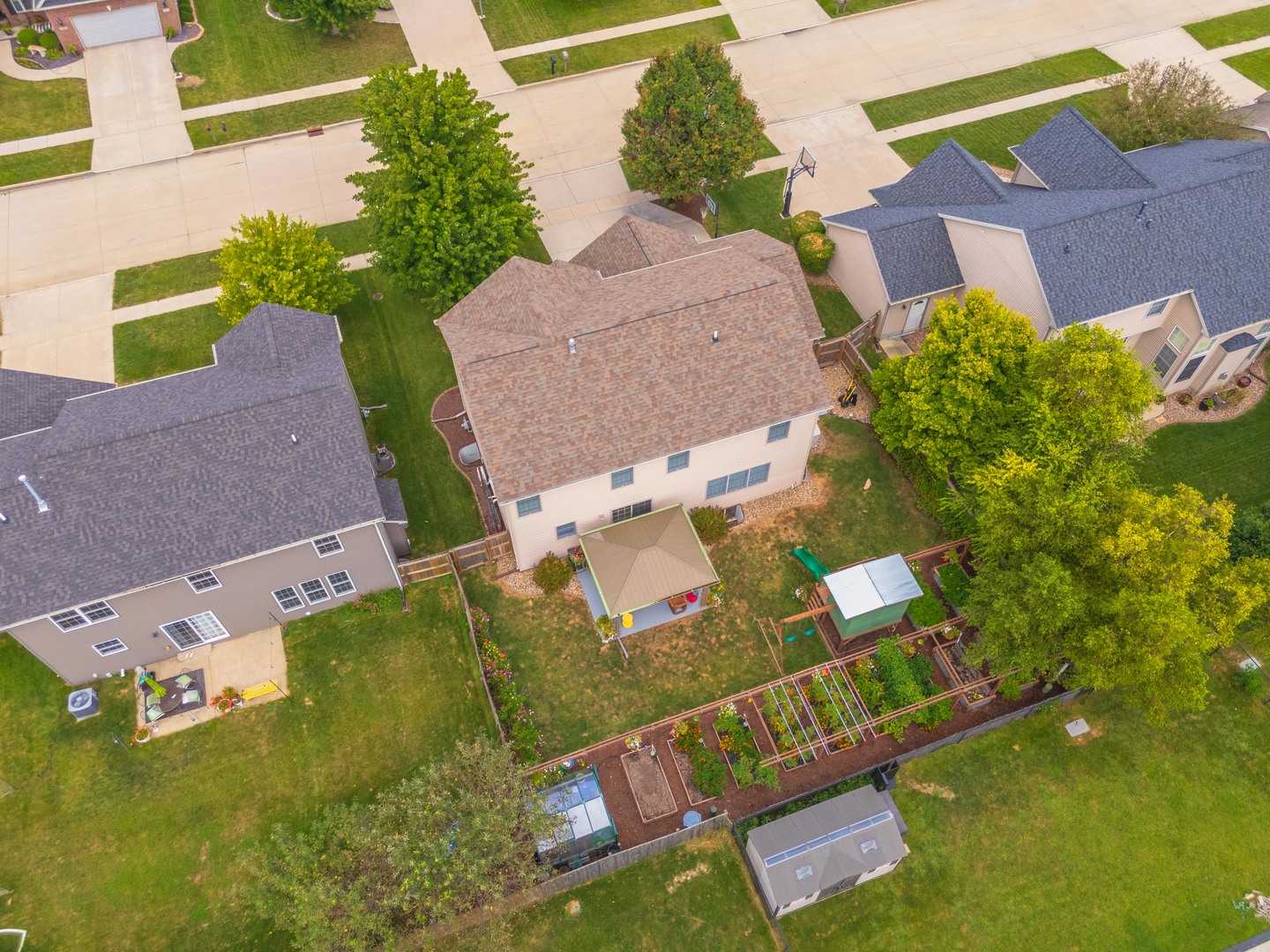 Normal, Illinois 61761, United States, 4 Bedrooms Bedrooms, ,3 BathroomsBathrooms,Residential,Contingent,196201