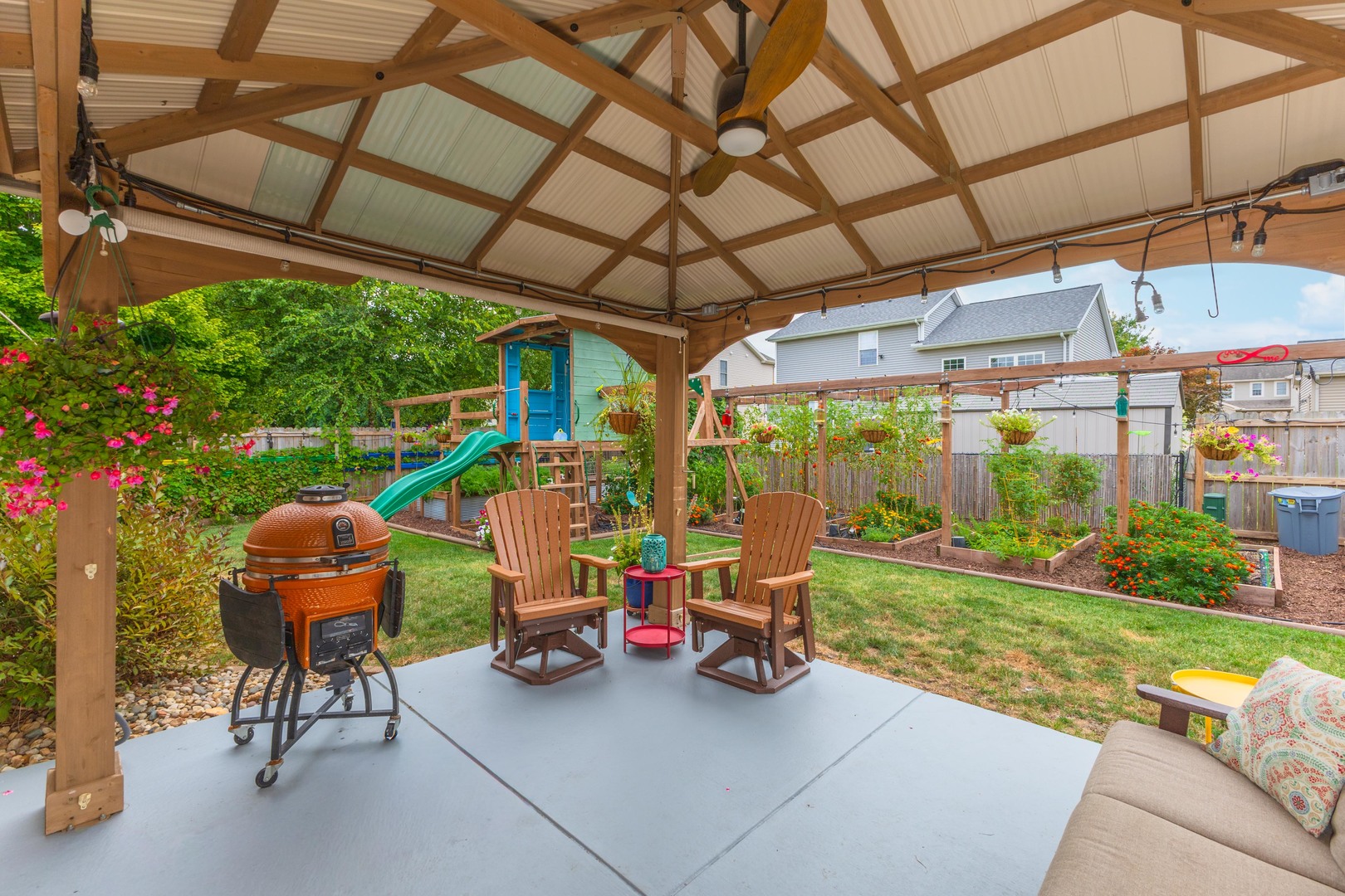 Normal, Illinois 61761, United States, 4 Bedrooms Bedrooms, ,3 BathroomsBathrooms,Residential,Contingent,196201