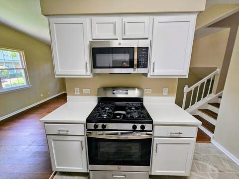 Tiny photo for 210 Redwood Court, Vernon Hills, IL 60061 (MLS # 12732908)