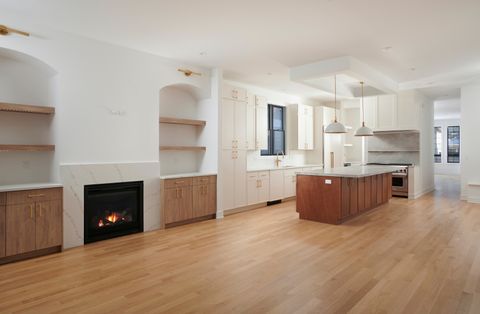 Tiny photo for Chicago, IL 60618 (MLS # 12533634)