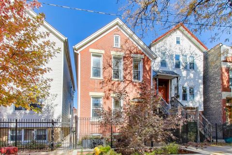 Photo of 1930 W Huron Street, Chicago, IL 60622 (MLS # 12516689)