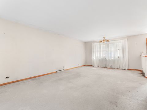 Tiny photo for 461 Springhill Drive, Roselle, IL 60172 (MLS # 12480713)