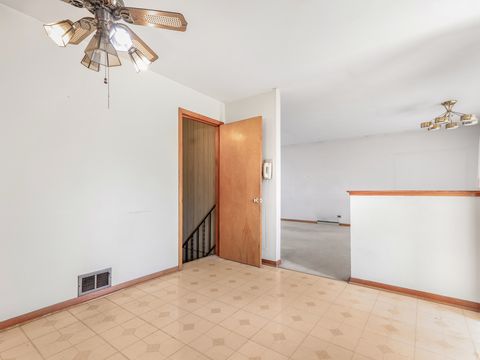 Tiny photo for 461 Springhill Drive, Roselle, IL 60172 (MLS # 12480713)