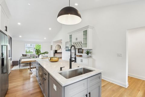 Tiny photo for 629 N Lincoln Avenue, Geneva, IL 60134 (MLS # 12564316)