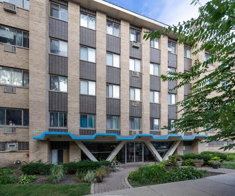 6250 N Kenmore Avenue 305 Chicago IL 60660