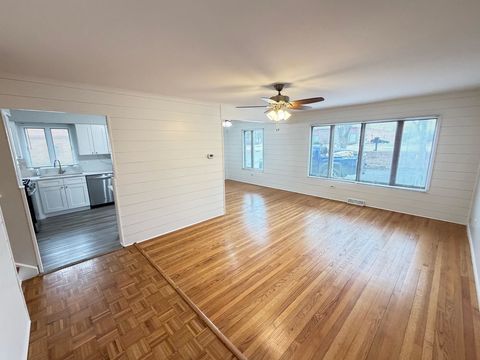 Tiny photo for 4018 N Cass Avenue, Westmont, IL 60559 (MLS # 12585102)