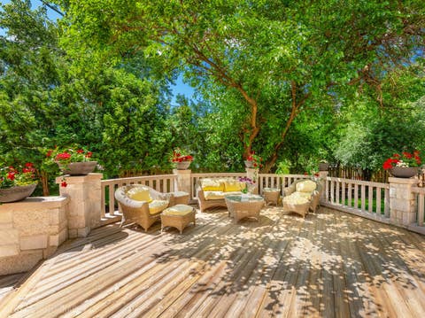 Tiny photo for 1009 Kings Lane, Glenview, IL 60025 (MLS # 12703357)