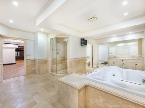 Tiny photo for 1009 Kings Lane, Glenview, IL 60025 (MLS # 12703357)