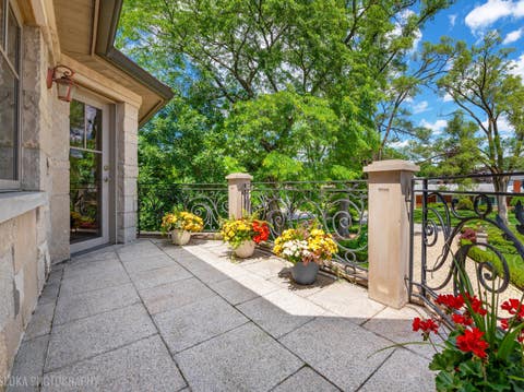 Tiny photo for 1009 Kings Lane, Glenview, IL 60025 (MLS # 12703357)