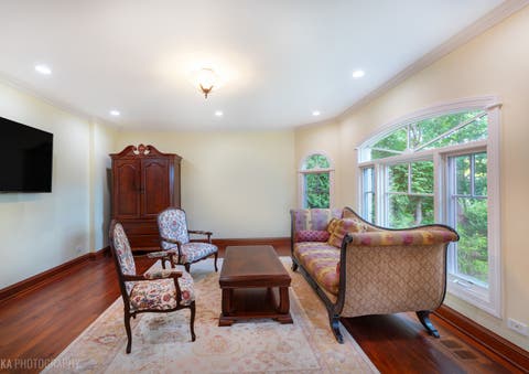 Tiny photo for 1009 Kings Lane, Glenview, IL 60025 (MLS # 12703357)