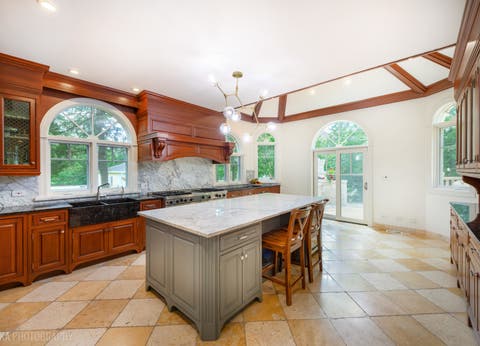 Tiny photo for 1009 Kings Lane, Glenview, IL 60025 (MLS # 12703357)