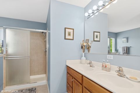 Tiny photo for 31577 N Clearwater Drive, Lakemoor, IL 60051 (MLS # 12422248)