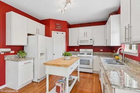 Tiny photo for 31577 N Clearwater Drive, Lakemoor, IL 60051 (MLS # 12422248)