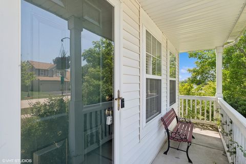 Tiny photo for 31577 N Clearwater Drive, Lakemoor, IL 60051 (MLS # 12422248)